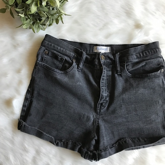 Madewell Pants - Madewell}• black high rise Denim shorts